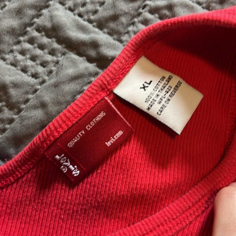 Levi’s : Red Ribbed Tank - XL - Picture 6 of 9